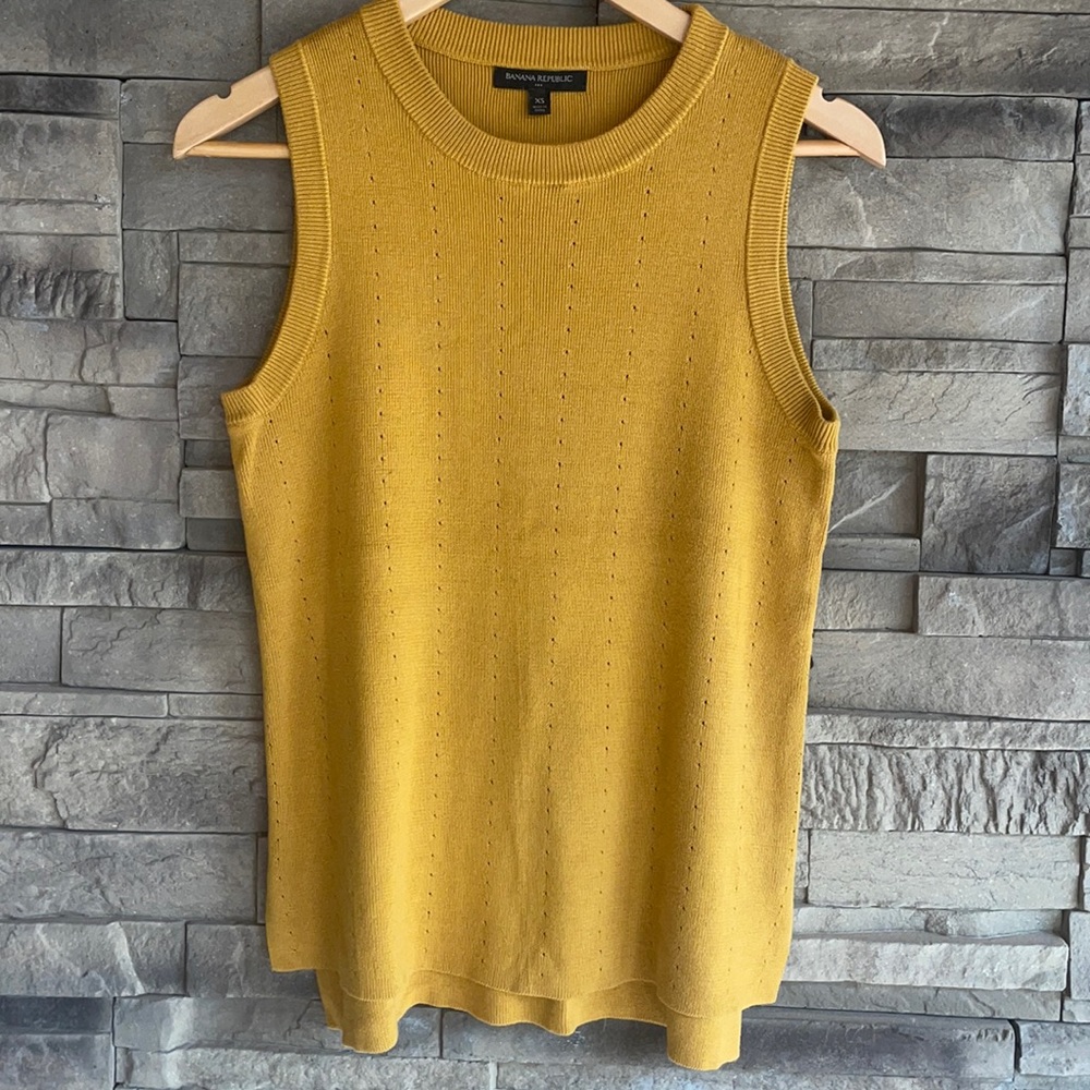 💛Banana Republic XS cotton knit tank top